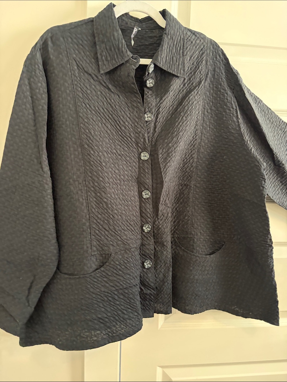 Dress to Kill Textured Black Button-Down women one size fits all.